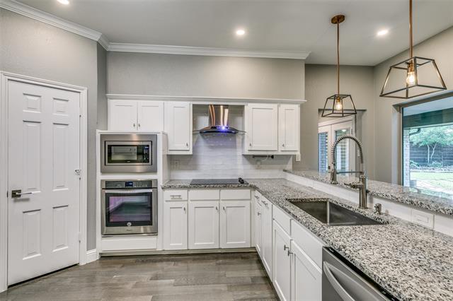Foto del edificio - 6502 Covecreek Pl