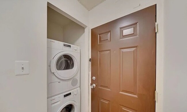Photo - Bright & Spacious 3BR/2BA in the Heart of Columbia Heights House