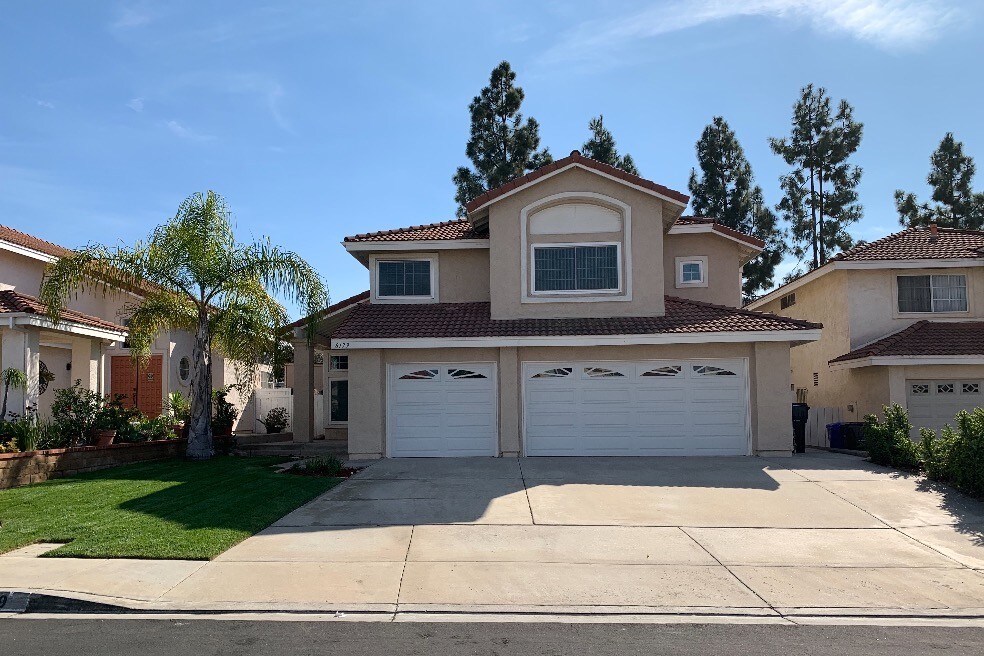Foto principal - 8179 Rimridge Ln