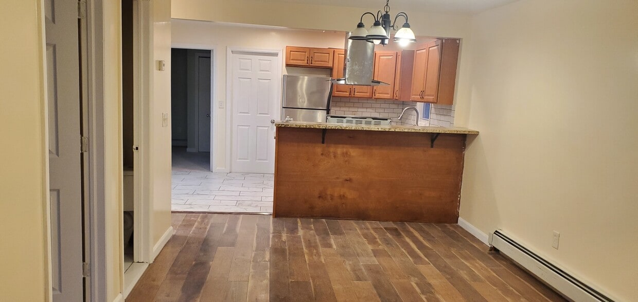 Primary Photo - 32 Murray Ave