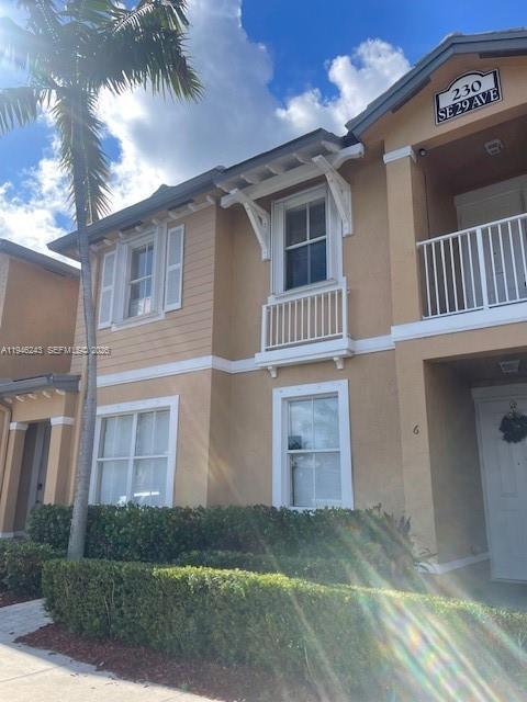 Foto del edificio - 230 SE 29th Ave