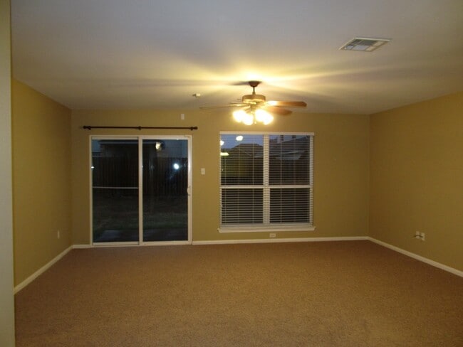Building Photo - 4 BEDROOM, BELTON ISD