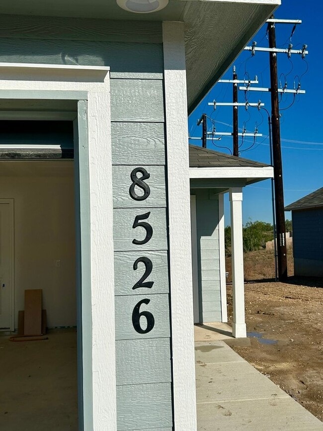 Building Photo - 4 Bedroom Single Family Home in San Antonio