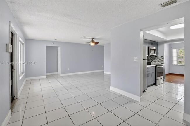 Building Photo - 2521 NW 72nd Ave