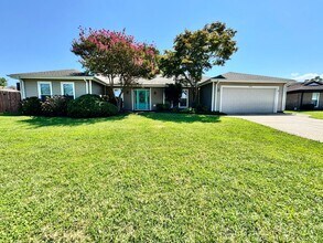 Building Photo - 1276 Parkside Pl