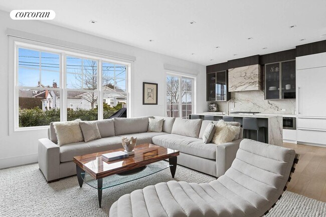 Building Photo - 16 Magnolia Dr