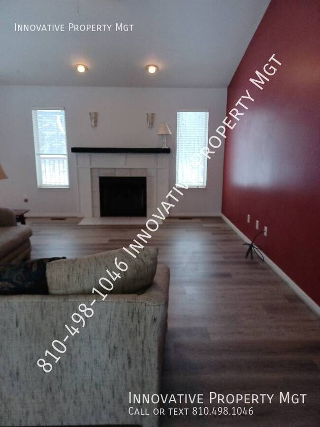 Building Photo - 455 Salus Dr