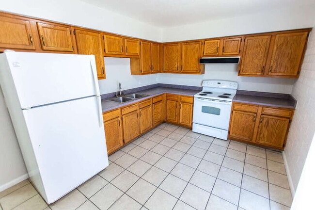 Building Photo - 1305 N Arbor Ave