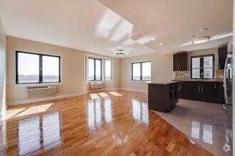 Building Photo - 29 1st St
