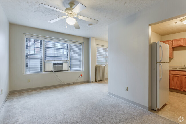 Studio 1BA 450 sq. ft. - University East Building