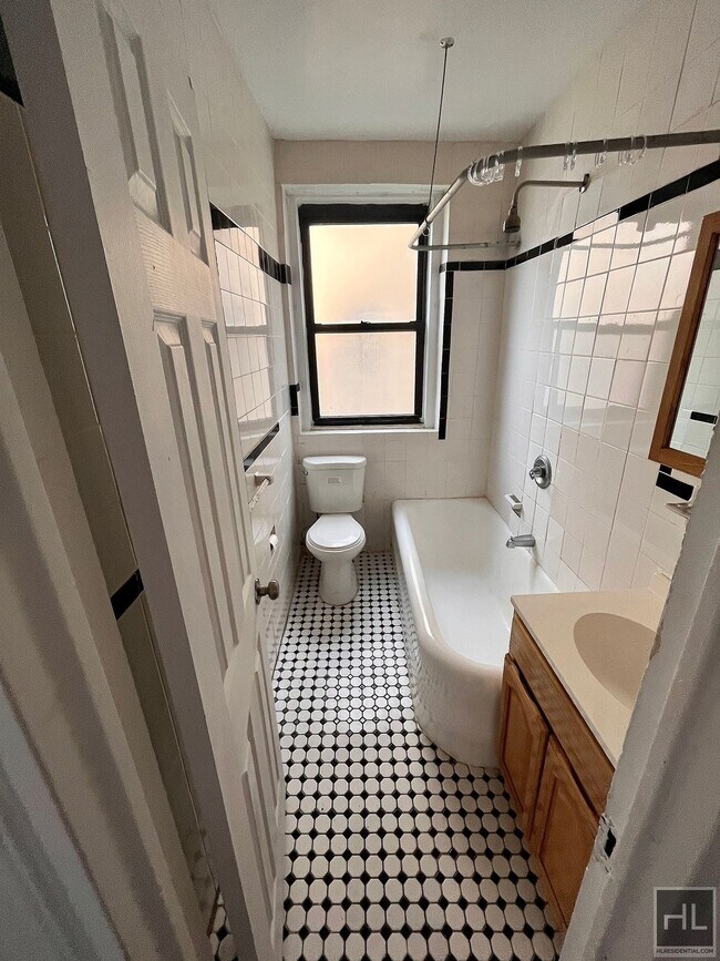 Hamilton Avenue, Yonkers Room for Rent in Yonkers, NY