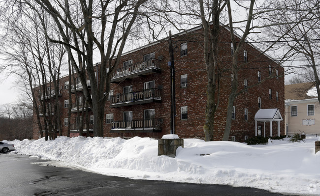 Building Photo - 605 Broad St