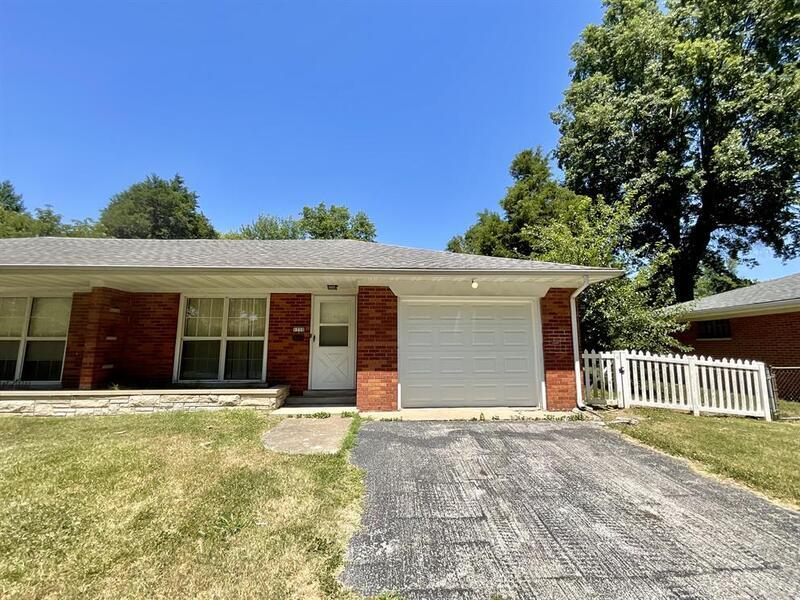 Primary Photo - 1715 Menard Dr