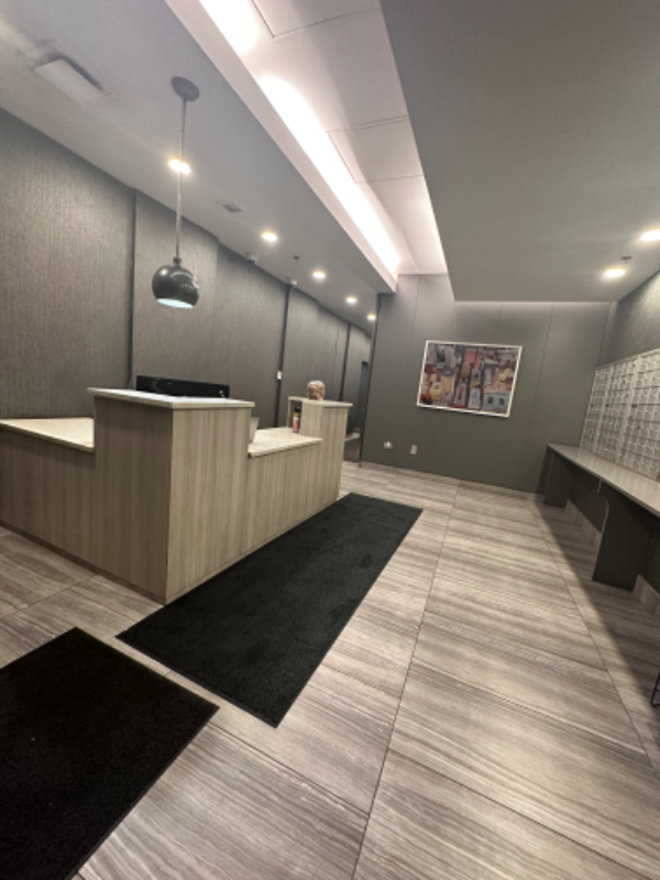 Foto del edificio - 1529 S State St