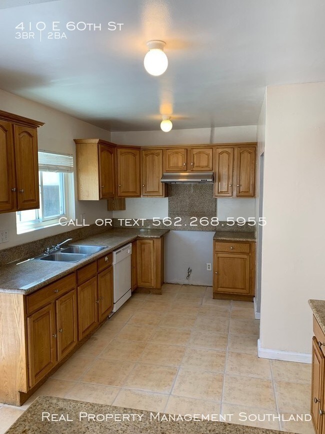 Building Photo - 3 Bedroom/ 2 Bath Home in North Long Beach