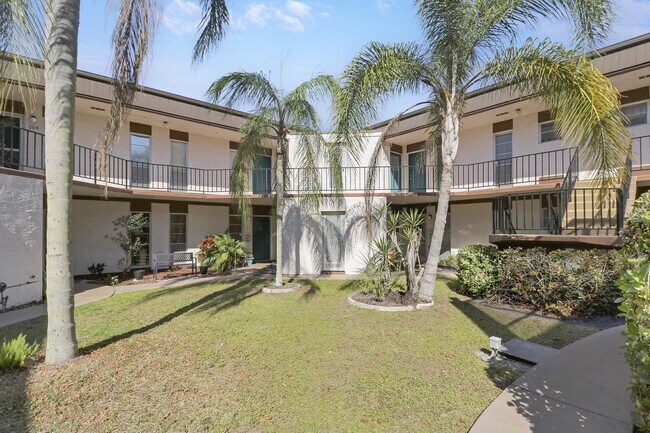 Foto del edificio - 7 Greenway Dr