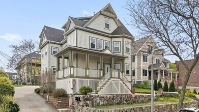 Building Photo - 15 Millmont St