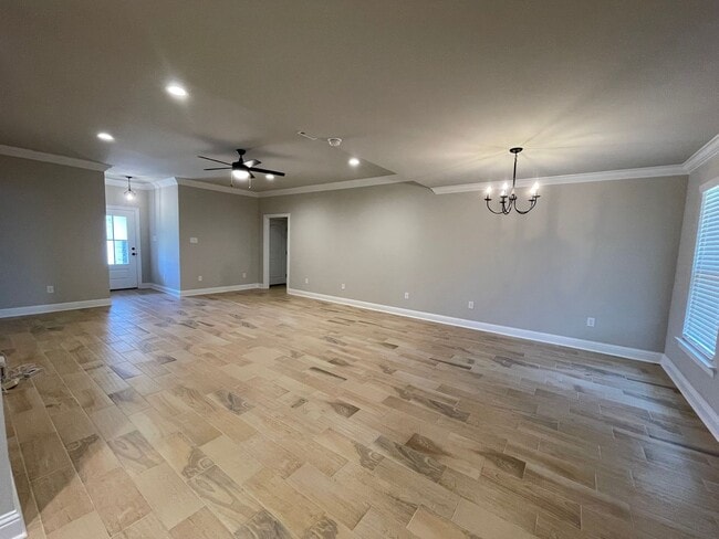 Building Photo - Newer Home is Legacy Pointe Subdivision in...