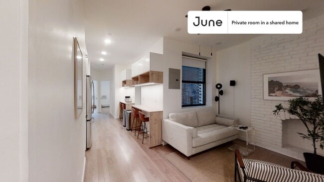 Building Photo - Amazing Private ROOM with Bathroom in Manhattan