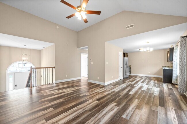 Foto del edificio - 2887 Teakwood Dr