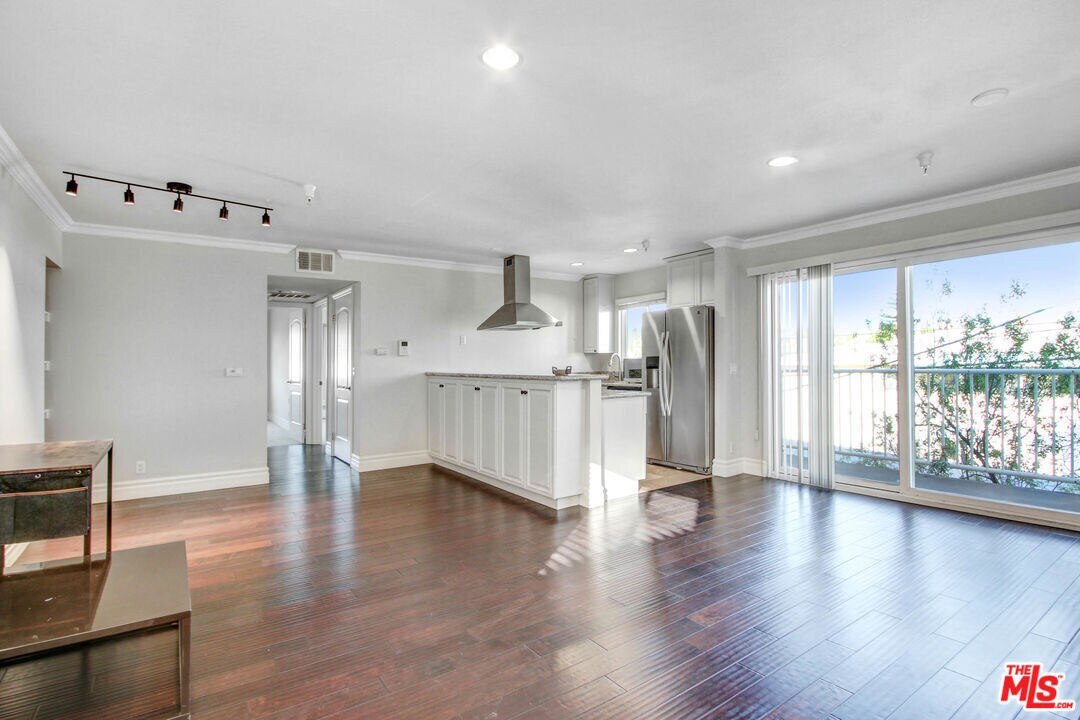 436 N Oxford Ave Unit 204, Los Angeles, CA 90004 Condo for Rent in