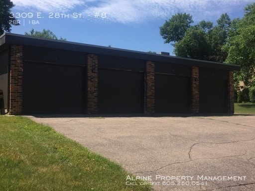 Building Photo - 3309 E 28th St