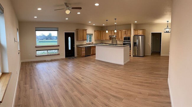 Building Photo - 2003 Westview Dr