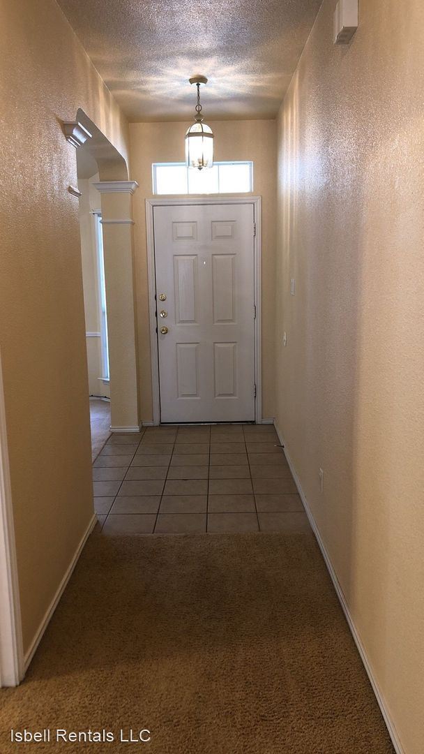 Building Photo - 4 br, 2 bath House - 108 Wickiup Trail