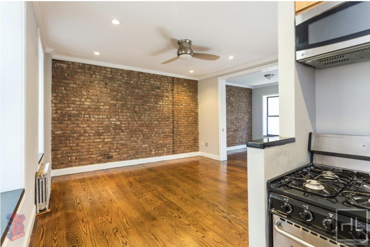 Foto del edificio - E 100TH ST.