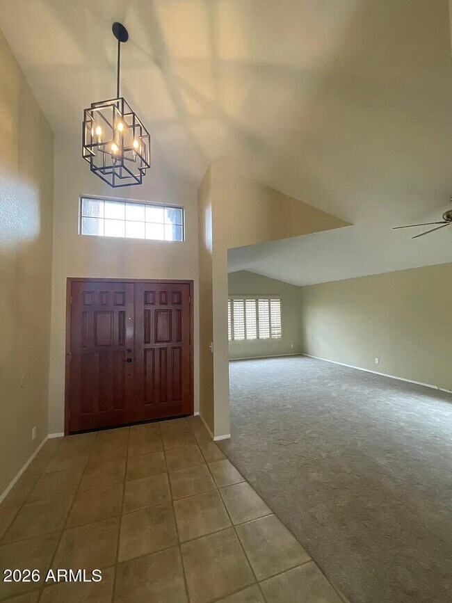 Building Photo - 5125 E Fellars Dr