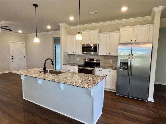 Foto del edificio - Modern 3-Bed, 2-Bath Home with Fenced Yard