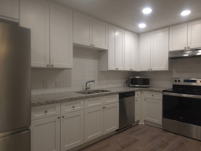 Building Photo - 3 Bed | 2.5 Bath Rental in North Lake Charles