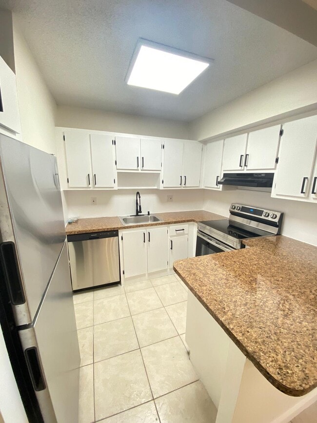 Building Photo - 2029 NW 46th Ave