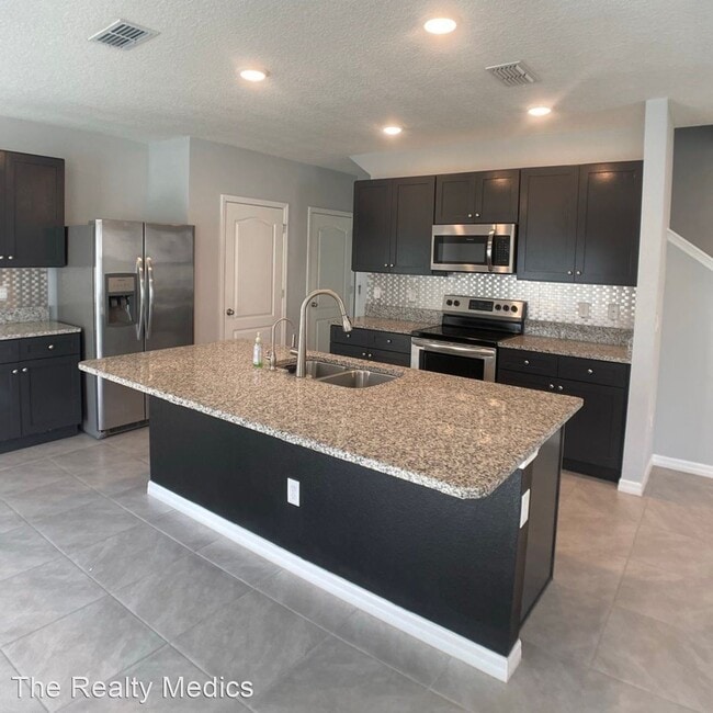 Building Photo - 4 br, 2.5 bath House - 3134 Timber Hawk Cir