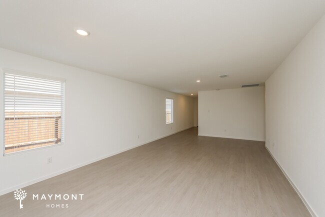 Foto del edificio - 1263 Maple St