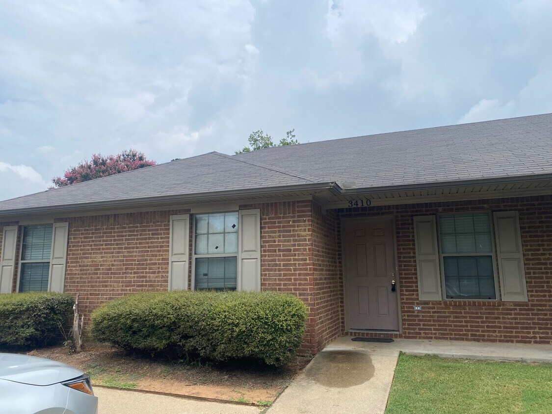 Foto del edificio - 3410 Parish Cir