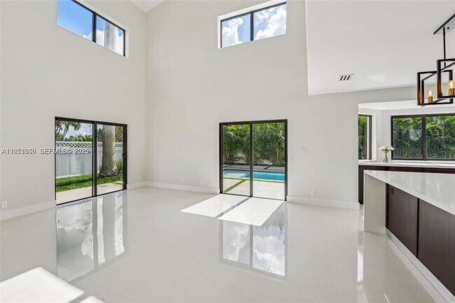 Building Photo - 20160 NW 9th Dr