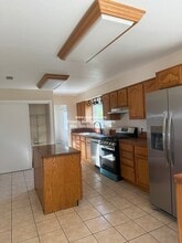 Building Photo - 412 Coventry Dr