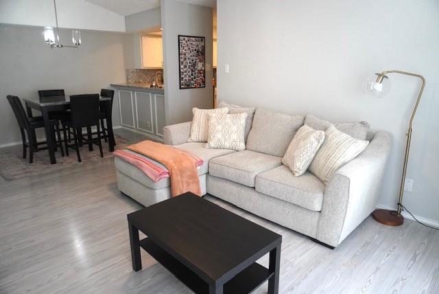 Foto del edificio - 3101 Townbluff Dr
