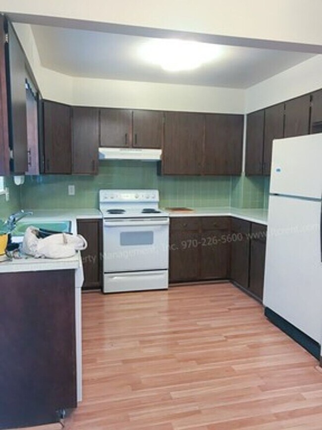Foto del edificio - 1700 Larch St