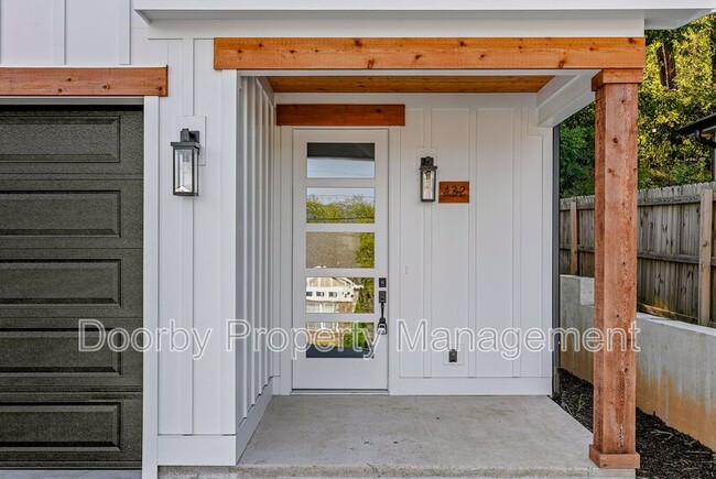 Building Photo - 432 Wayne Ave