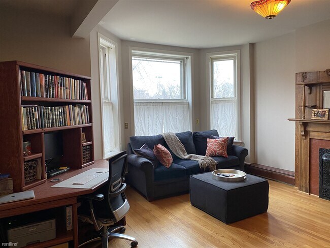 Building Photo - 2 br, 1 bath Apartment - 203 N Grove Ave