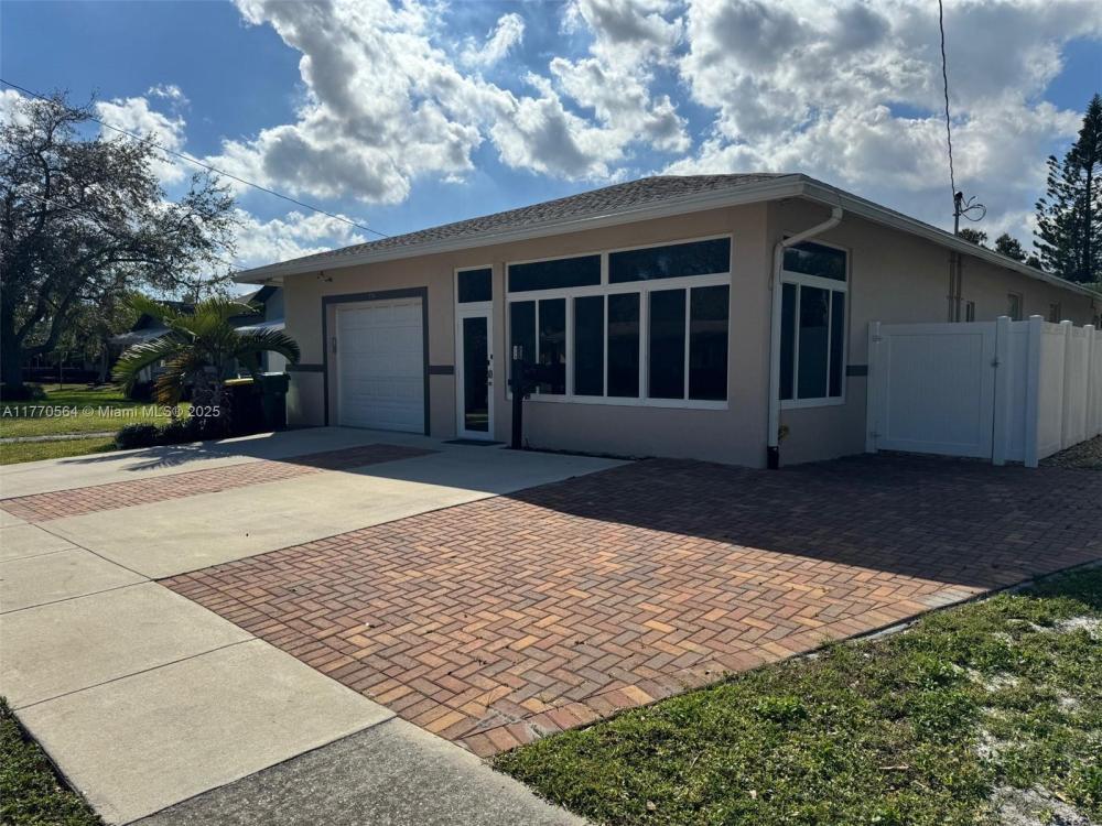 Primary Photo - 3 bedroom in Dania Beach FL 33004