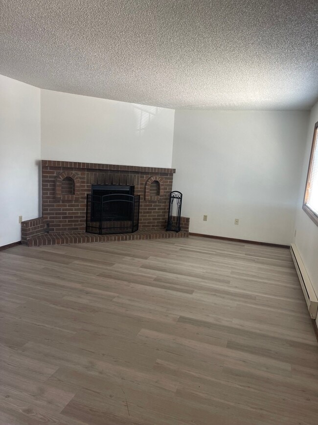 Building Photo - 5400 Imperial Ct