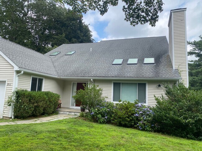 Foto del edificio - 511 Scofieldtown Rd