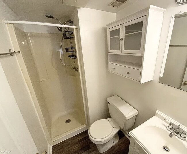 Building Photo - 2 br, 2 bath Townhome - 601 Harvey Street