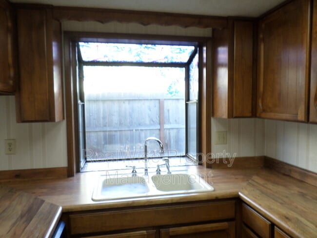Building Photo - 1149 Progress Dr