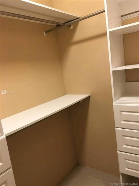 Foto del edificio - 9320 Johnson St