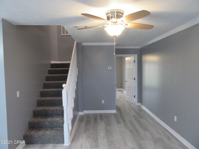 Foto del edificio - 127 Parker Village Cir