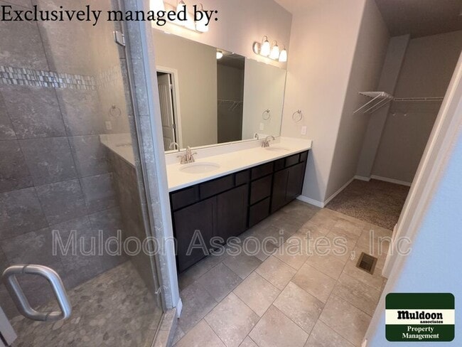 Foto del edificio - 6838 Black Saddle Dr